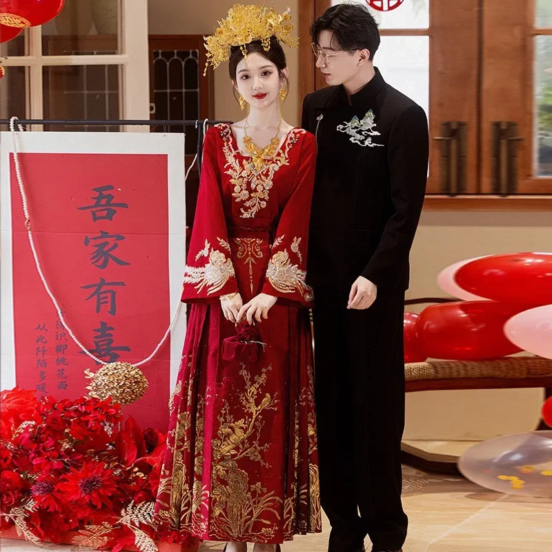 

Новый комплект одежды подходит для мужчин, который можно носить на каждый день и модную тосту.