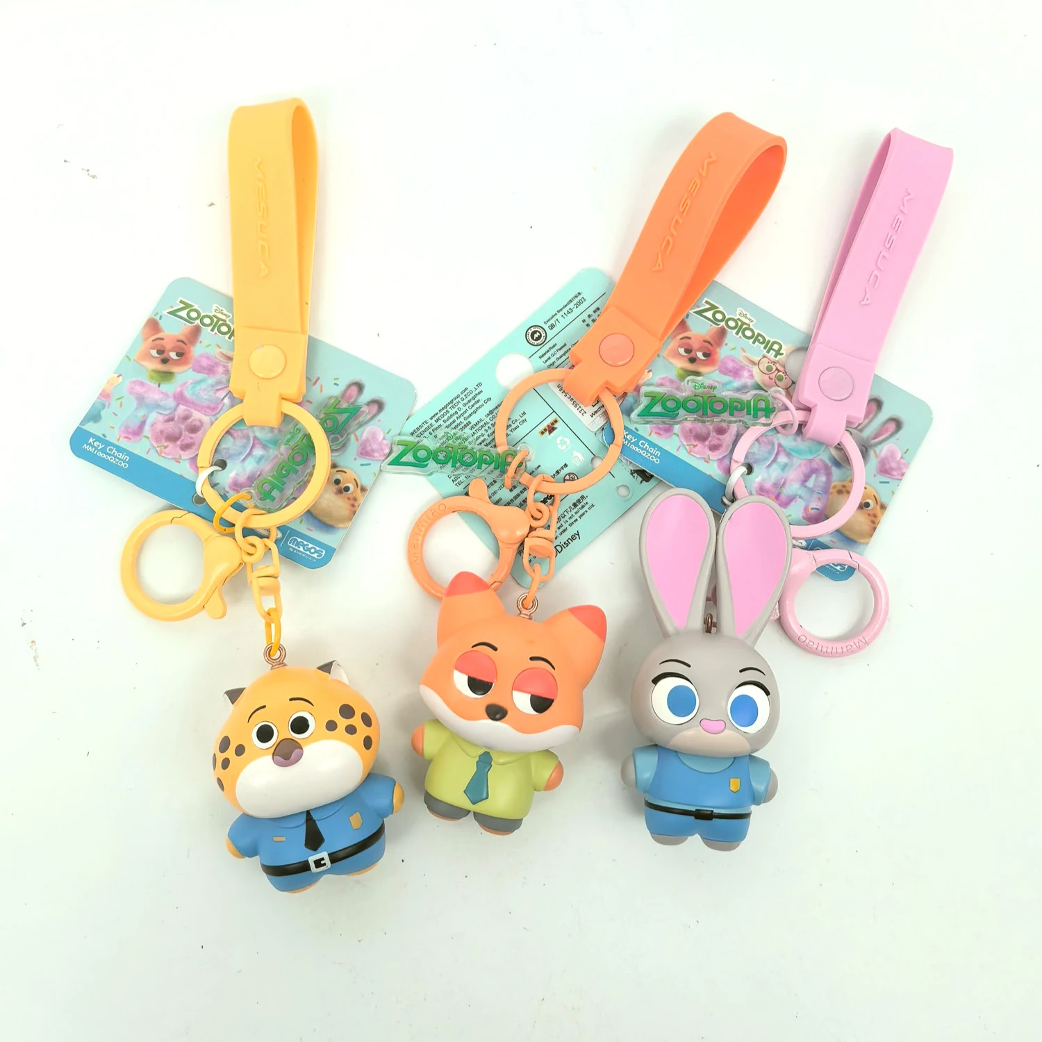 ديزني الرسوم المتحركة ZOOTOPIA الكرتون المعلقات الرسوم المتحركة البلاستيكية عمل أرقام على ظهره المفاتيح الحلي الأطفال هدايا عيد الميلاد