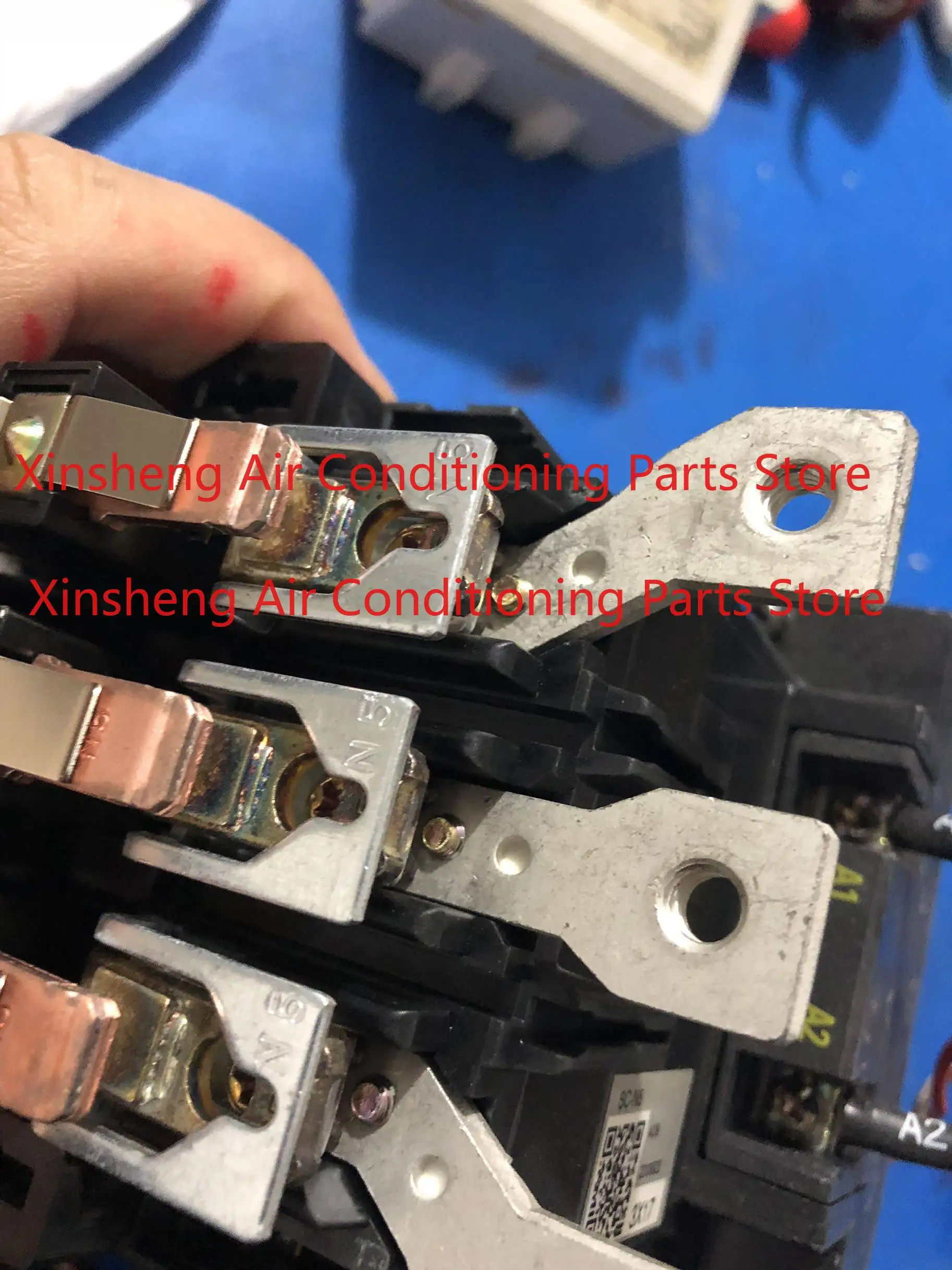 The Fuji contactor 220v DC24V disassembled on the SC-N5 Z408 inverter is available.