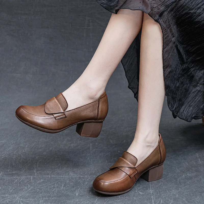 2026 Autumn New Women's Style Four Seasons Single Shoes Thick Medium Heel Soft Sole Washing Top Layer Soft Cow Leather Vintage S