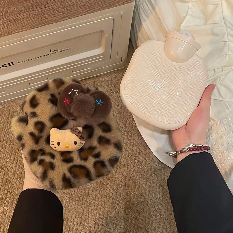ซานริโอ เฮลโล คิตตี้ ตุ๊กตาขนนุ่มลายเสือดาว พร้อมซิลิโคนด้านใน ให้ความอบอุ่นมือ ถุงน้ำร้อนแบบเติมน้ำ ของขวัญวันหยุด