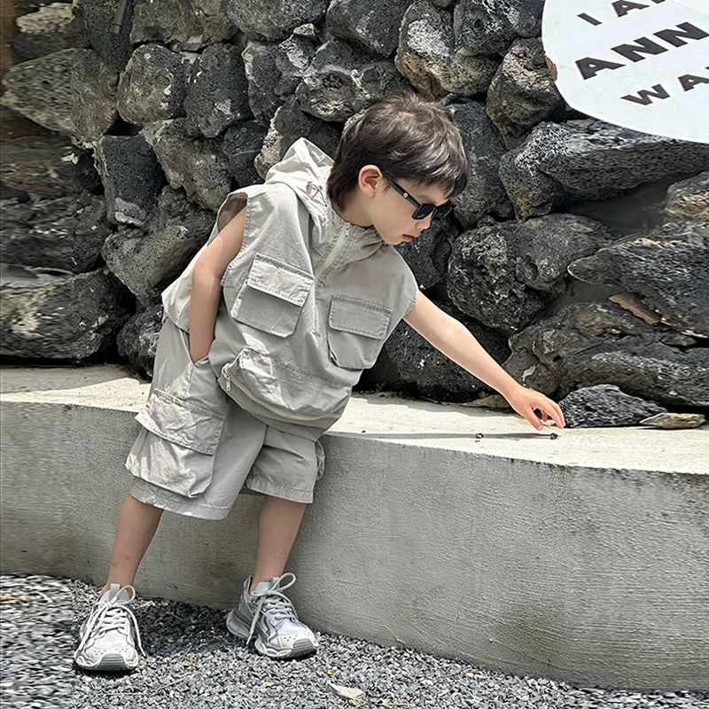 

2024 Summer Childrens Clothing Boys Fashion Gray Handsome Boys Summer Clothing Children Trendy Cool Two Piece Set
