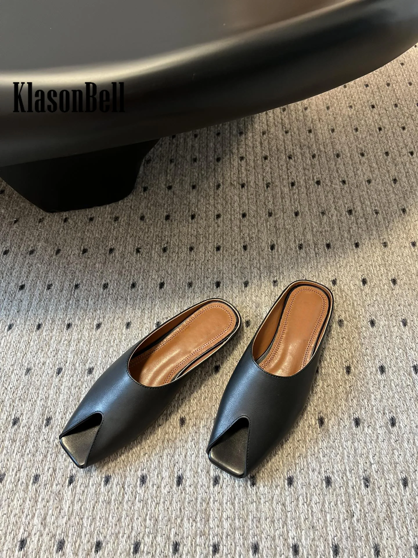 7.19 KasonBell Fashion Sexy Sheepskin Peep Toe Women Slippers Leopard Pattern Metal Decoration Square Toe Flat Sole Sandals