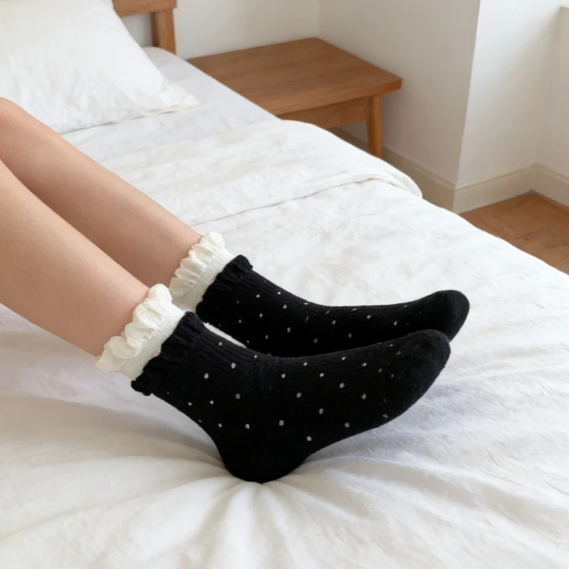 Japanische Niedliche Gepunktete Socken für Damen Herbst Winter Bubble-Edge Doppelt Gerippte Mittellange Baumwollsocken Süße Weiche Socken