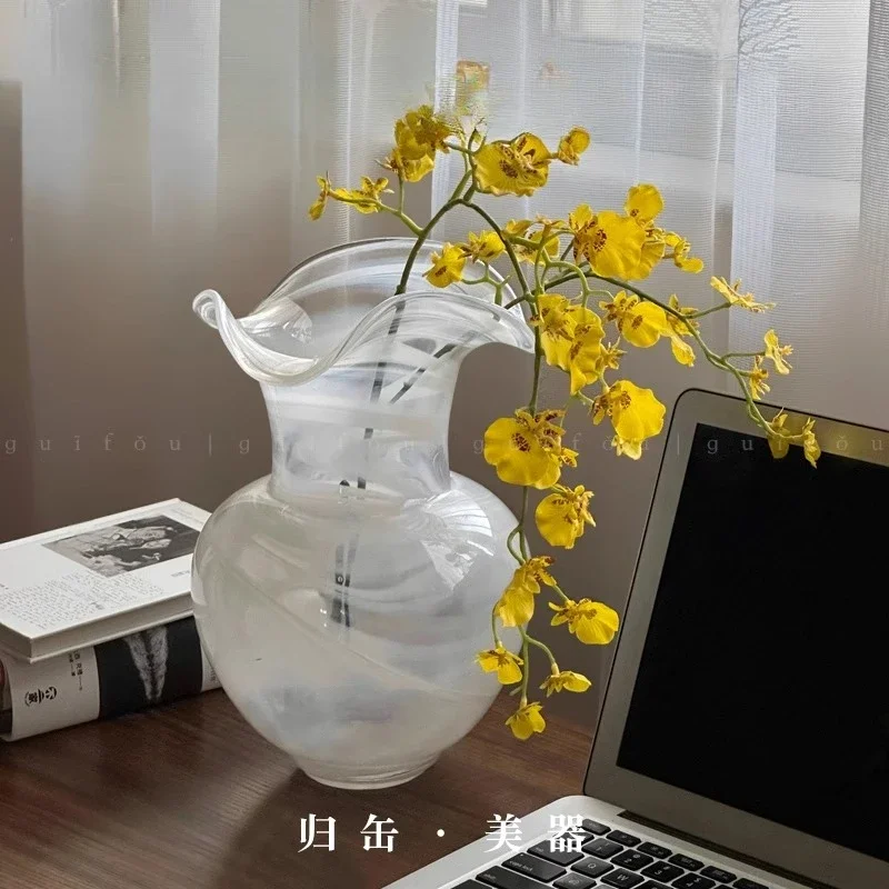 white Song Dynasty aesthetic glass glazed high-end niche vase retro light luxury ornament