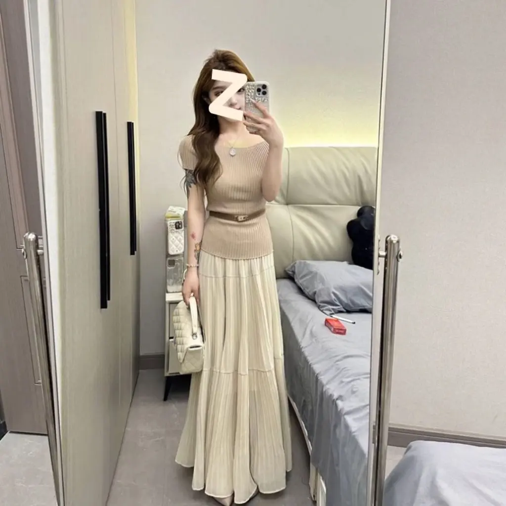 

Trendy Socialite Women's Off-Shoulder Knitted Top with Short Sleeves And High-Waisted Pleated Skirt Outfit