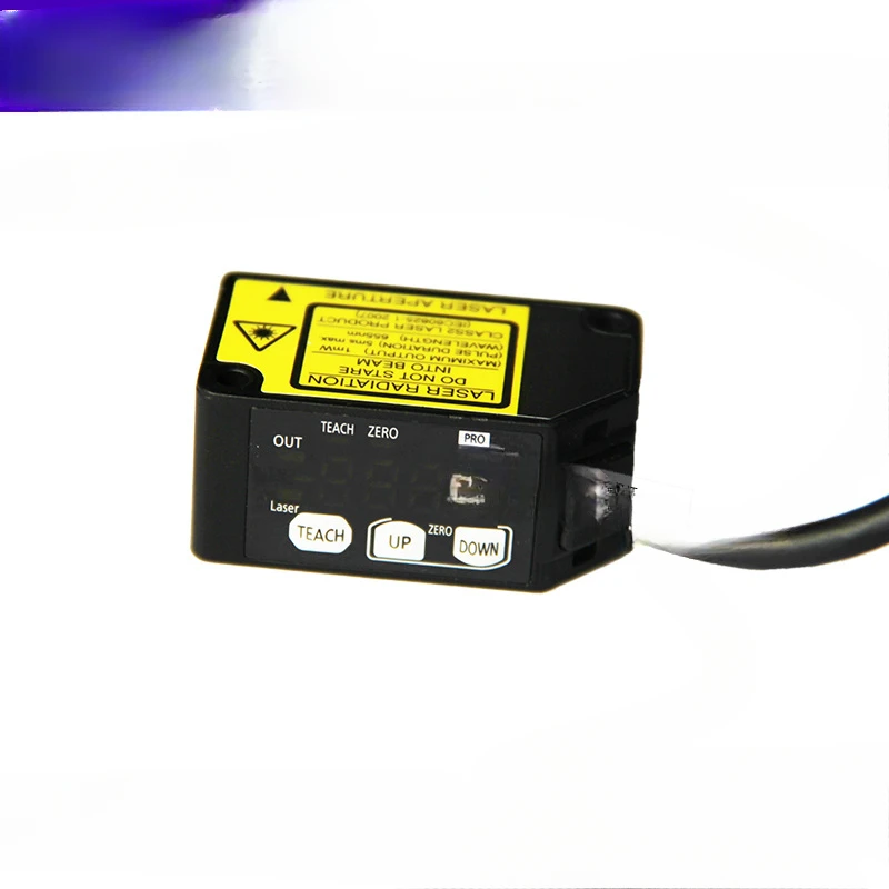 مستشعر الليزر نوع HG-C1200-P PNP