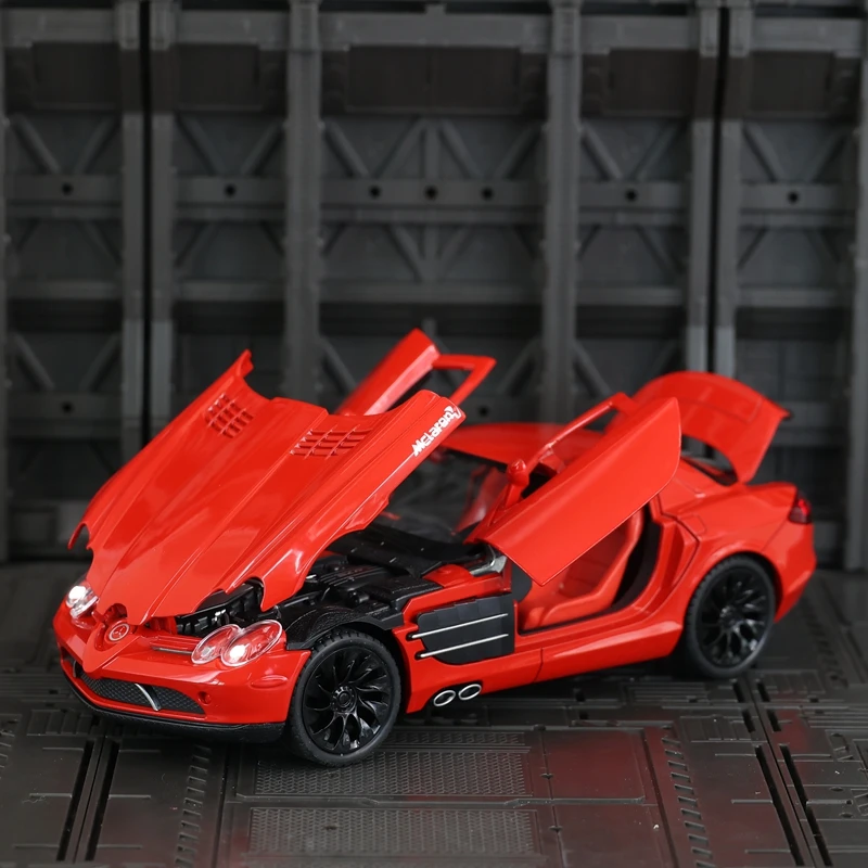 

1:24 Mercedes Benz SLR модель автомобиля из сплава, орнамент, суперкар, рулевое управление, амортизатор, детская игрушечная дверь с отскоком, можно открыть