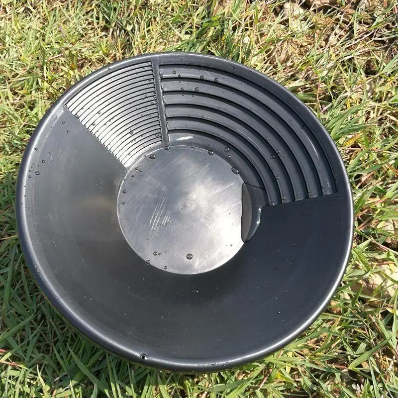 Wear resistant and drop resistant thick plastic gold pan Gold Pan with Dual Riffles for Gold Prospecting Black Durable Outdoor
