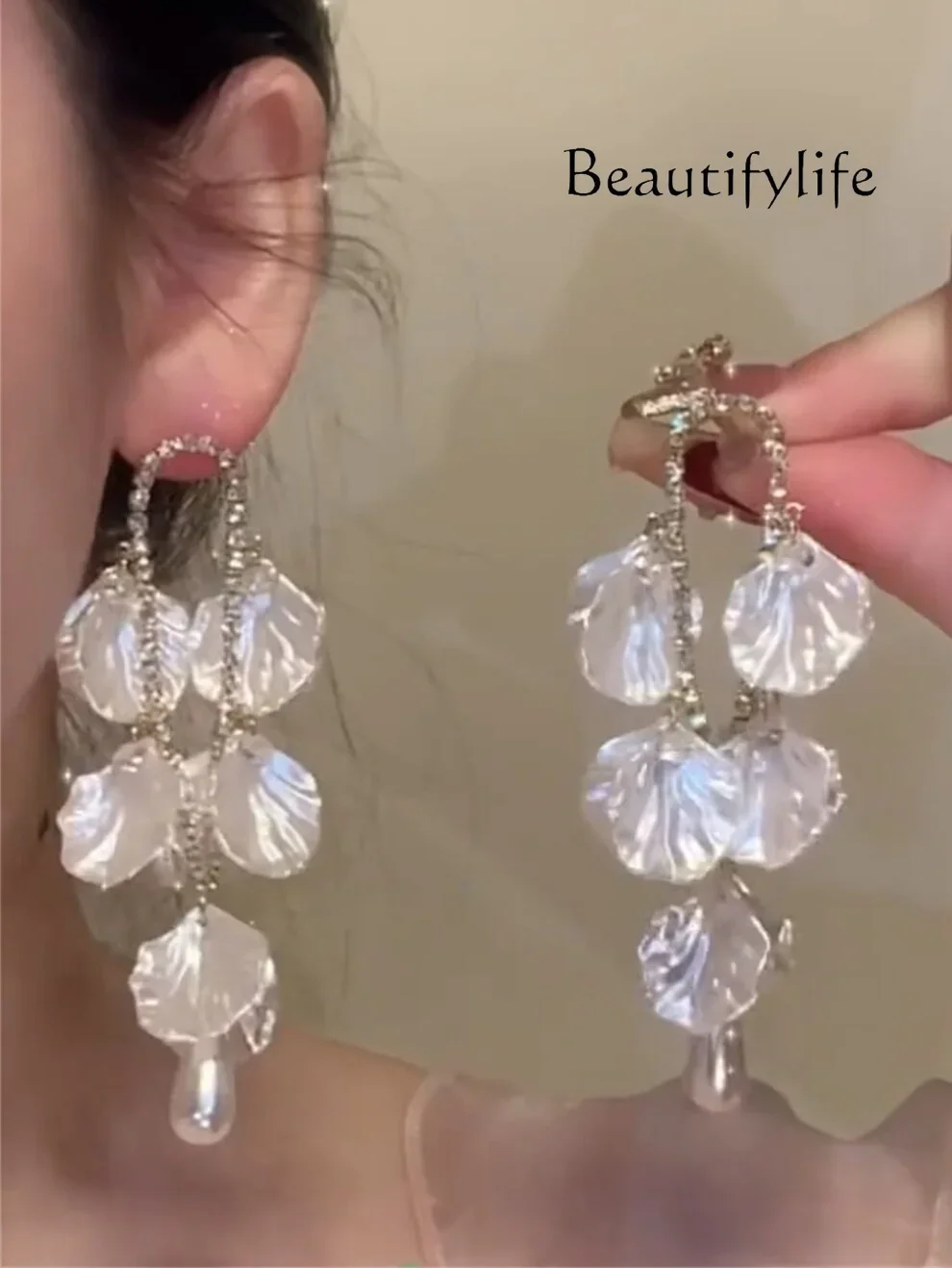 White flower exaggerated earrings women's high-end long fringed pearl earrings unique earrings