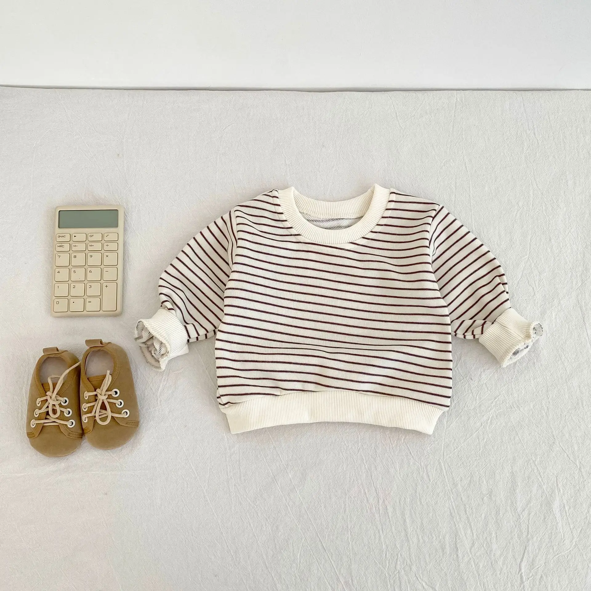 

New autumn clothing for babies aged 0-3, fashionable long sleeved striped top, versatile and suitable for both boys and girls