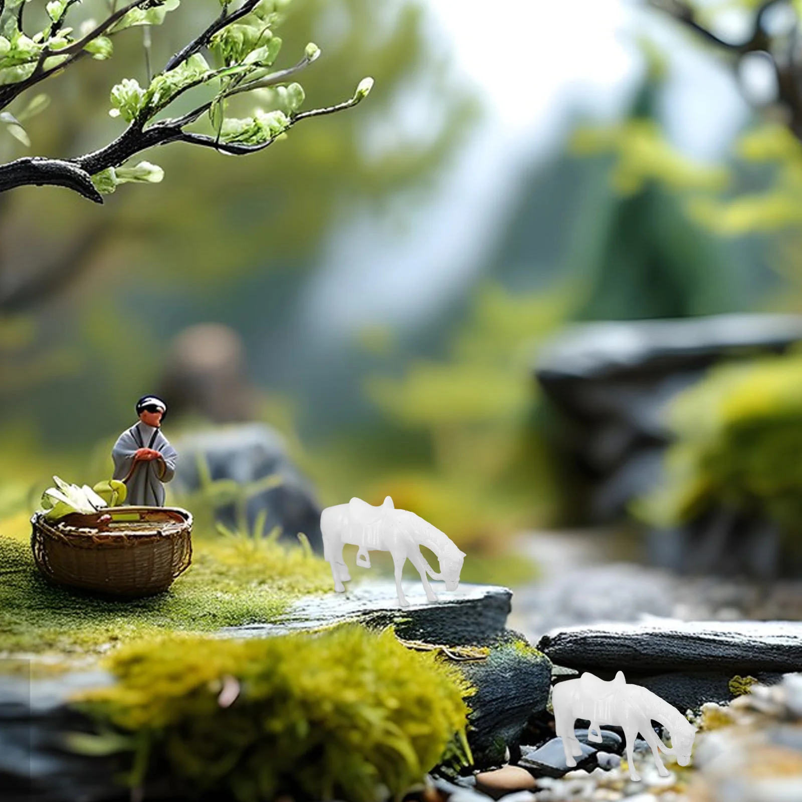 

3pcs Mini Resin Standing Horse Decorative Animal Ornament For Home Office Desk Bookshelf Cabinet Modern Horse Statue Craft