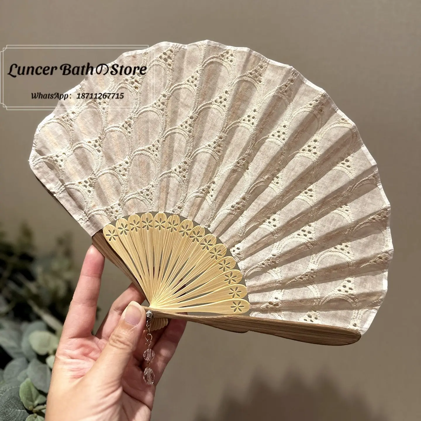 Zhimo original embroidery hollow peacock retro style shell fan fashion daily folding fan plain Hanfu literary fan