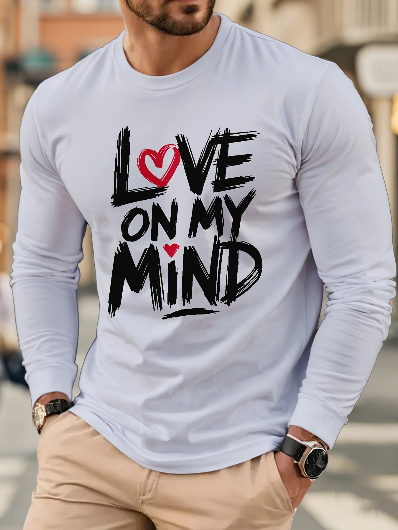 T-shirt da uomo a maniche lunghe con stampa di lettere d'amore Collocazione alla moda Girocollo Comodo top traspirante adatto per tutti i giorni