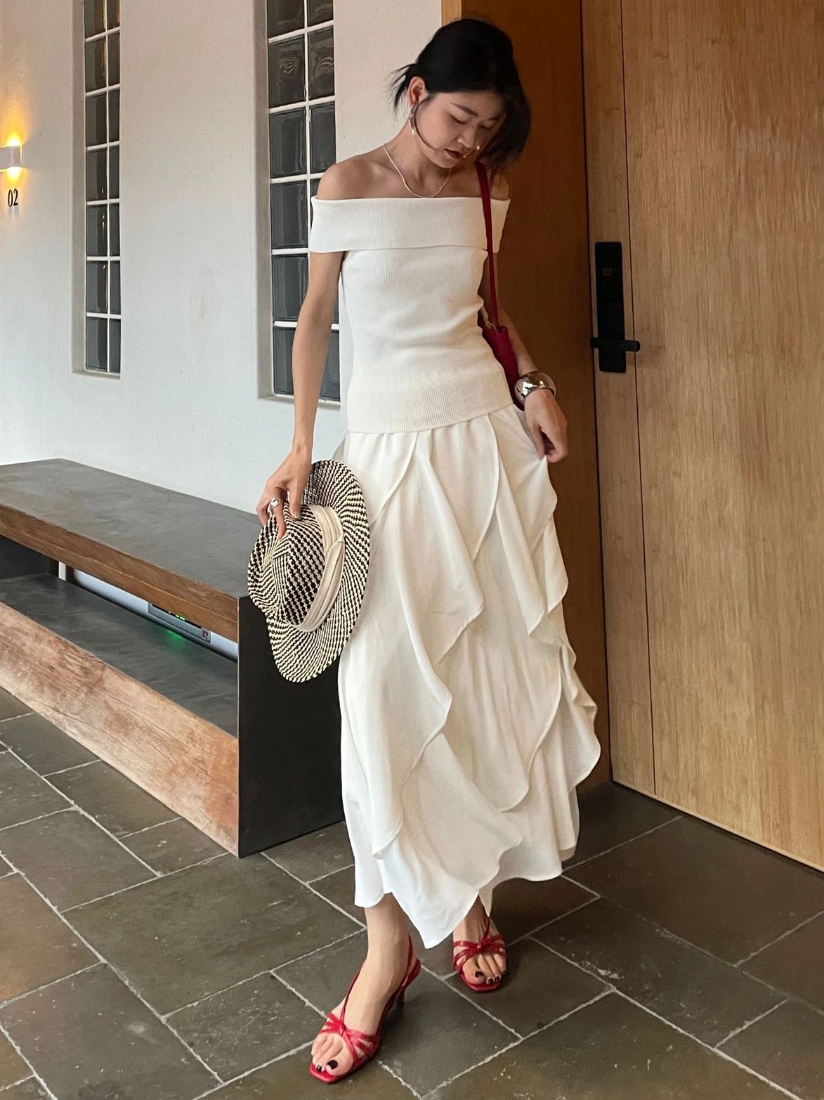 2024 Summer Fashion Sexy Women'S Knitwear Off-The-Shoulder Line Shoulder Top Senior Sense Irregular Skirt Fashion Elegant Suit