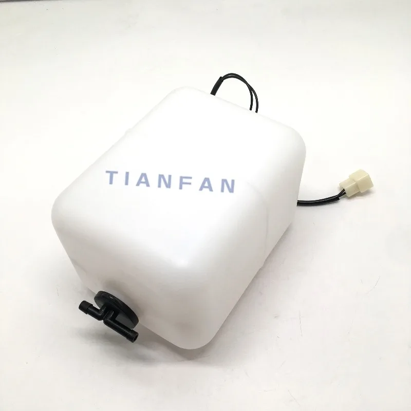 Plastic Radiator Overflow Coolant Expansion Tank For Hitachi 120 200 210 260-6 Excavator Parts Overflow