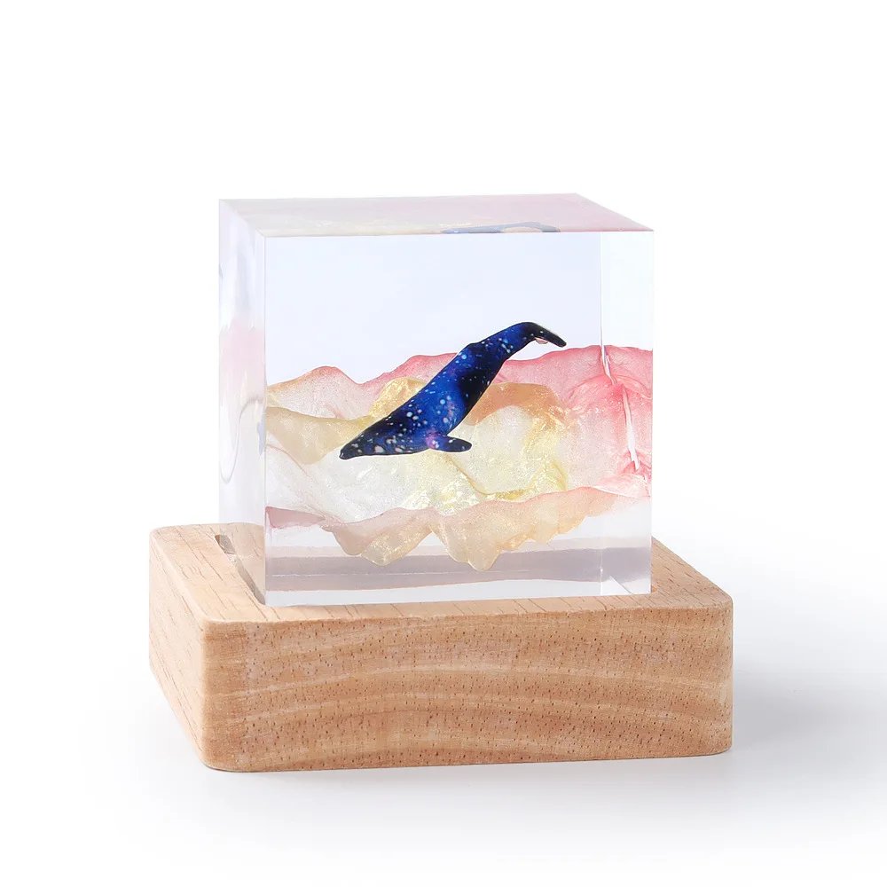 5cm Cube Organism Resin Table Light Creactive Art Decoration Lamp Mountain Whale Theme Night Light USB Charge