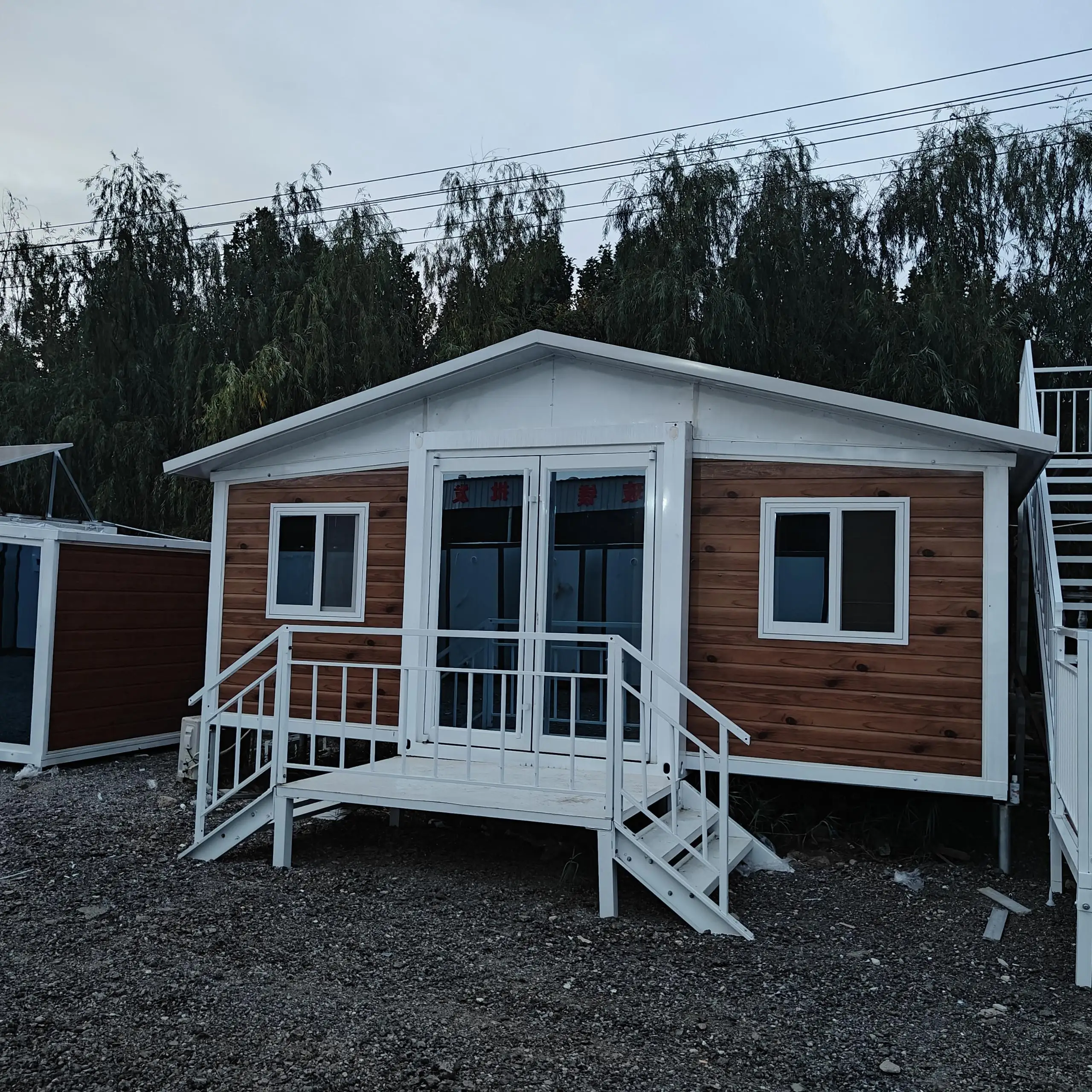 YG Hot Sale Steel Structure Gable Roof 3 Bedroom House Tiny Container Homes Prefab Houses