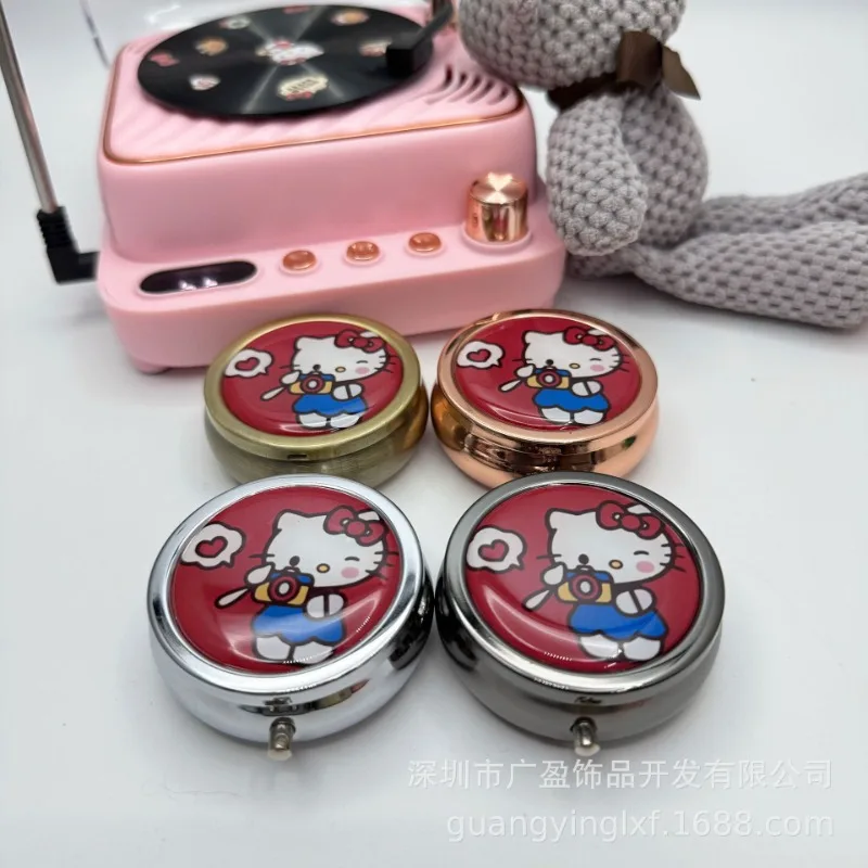 Sanrio Hello Kitty portagioie portatile con specchio HD Kawaii Travel Mini portapillole organizzatore di gioielli scatola portaoggetti multifunzione