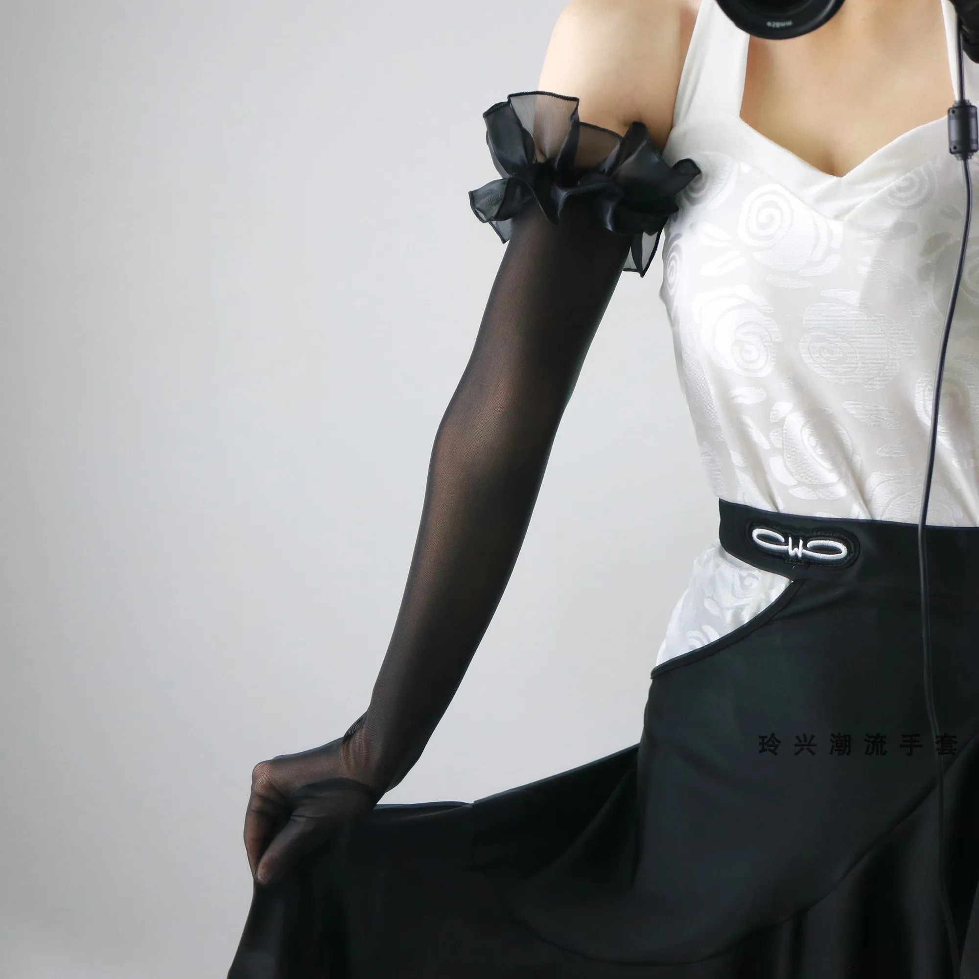 55cm lange Mesh-Handschuhe, sexy Spitzenmanschetten, perlenbesetzt, schwarz, transparent, dünn, für Hochzeiten, Latein, Damen, Sonnenschutz-Ärmel, Sommerhandschuhe, elegant – Detail 28