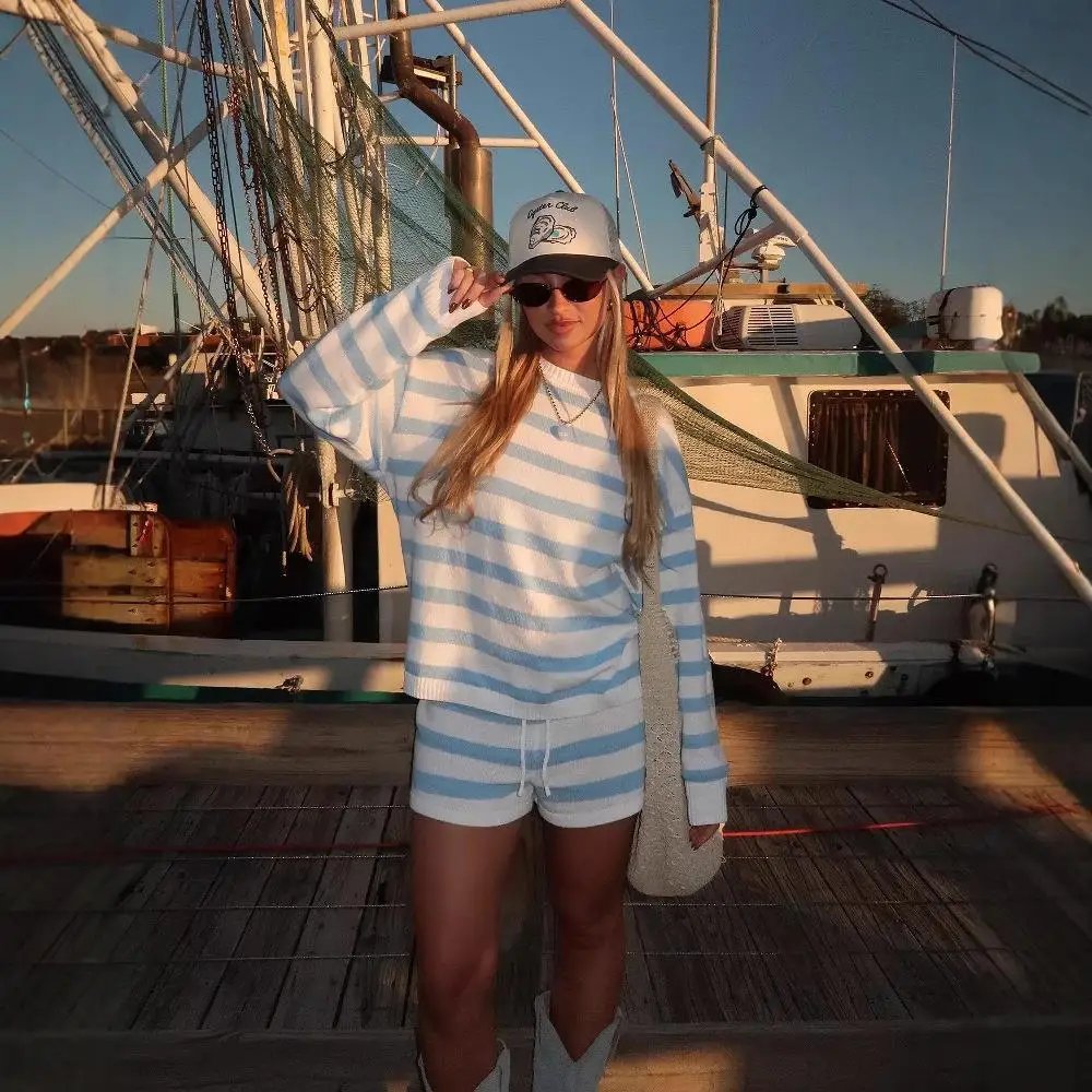 Damski dzianinowy komplet w paski z okrągłym dekoltem, długim rękawem, spodniami z paskiem, dwuczęściowy zestaw w stylu color block, moda jesienno-zimowa.