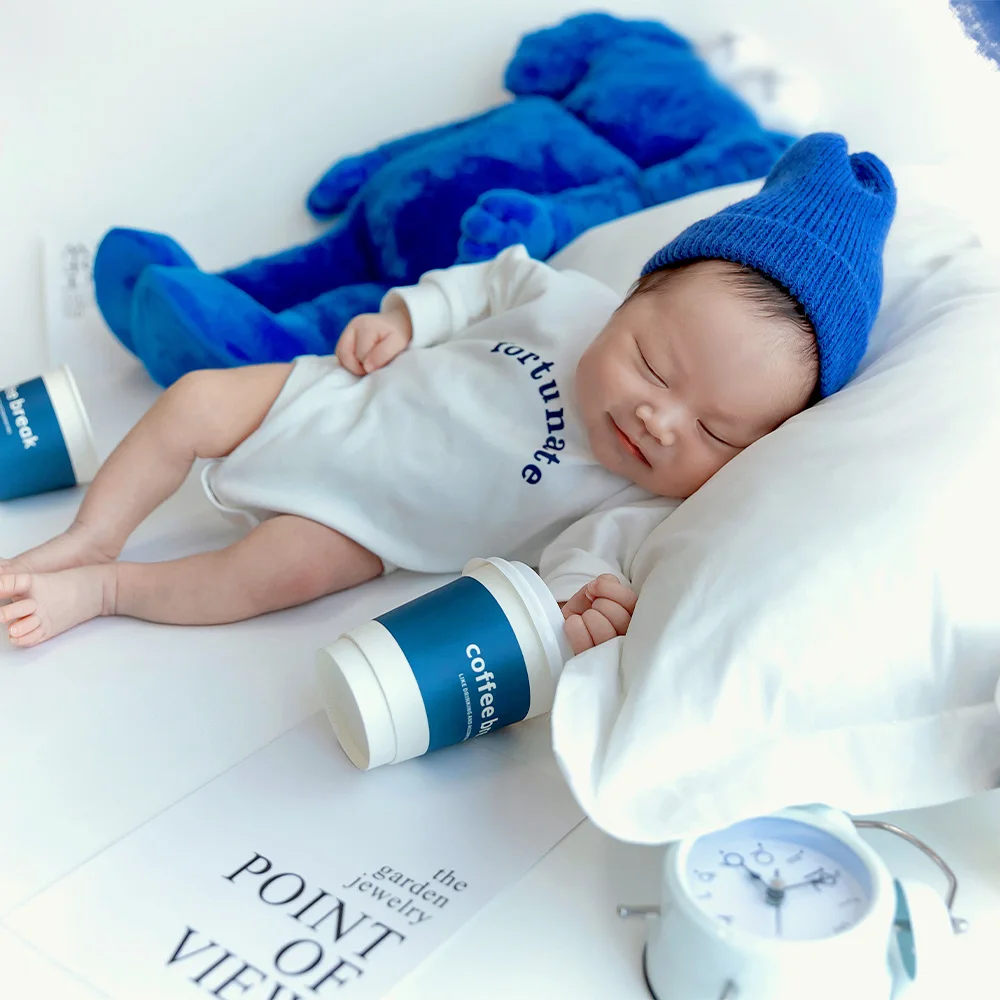 0 Month Newborn Baby Bodysuit Knitted Hat Babies Clothes Studio Photography Outfits Blue Doll Coffee Cup Photo Decoration Props