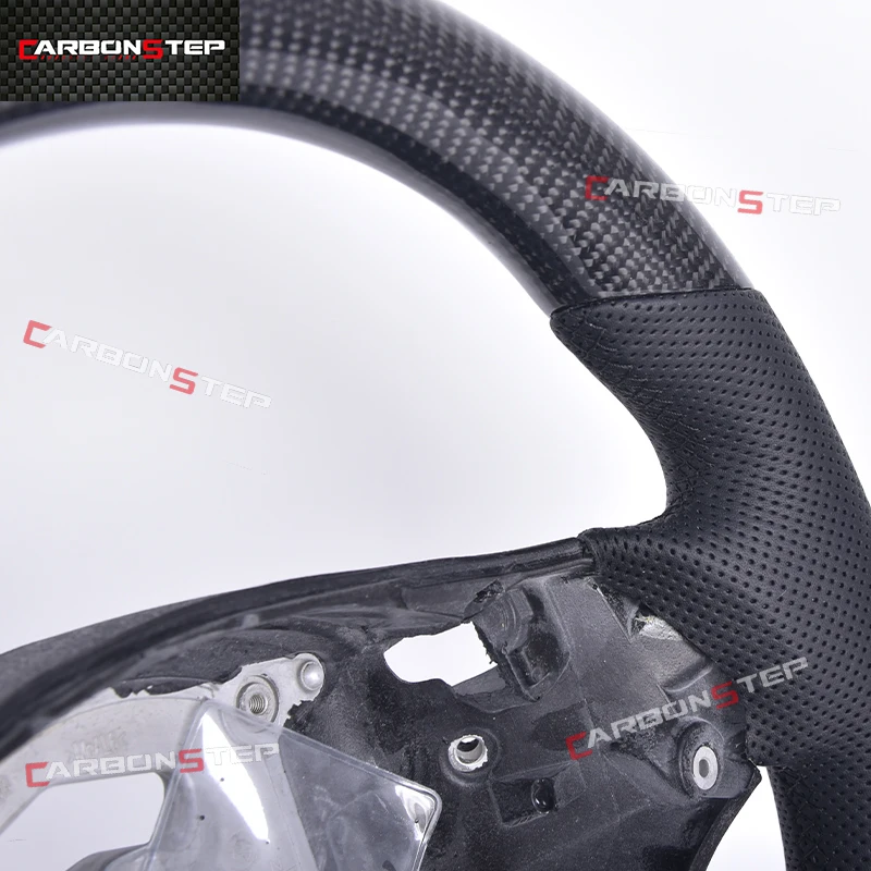 Low Price Carbon Fiber Steering Wheel in Stock for Bmw E46 M3 E38 E39 E83 E60 E70 E71 E72 E53 E89 E92 E93 E81 E87 E84 E82 view 4