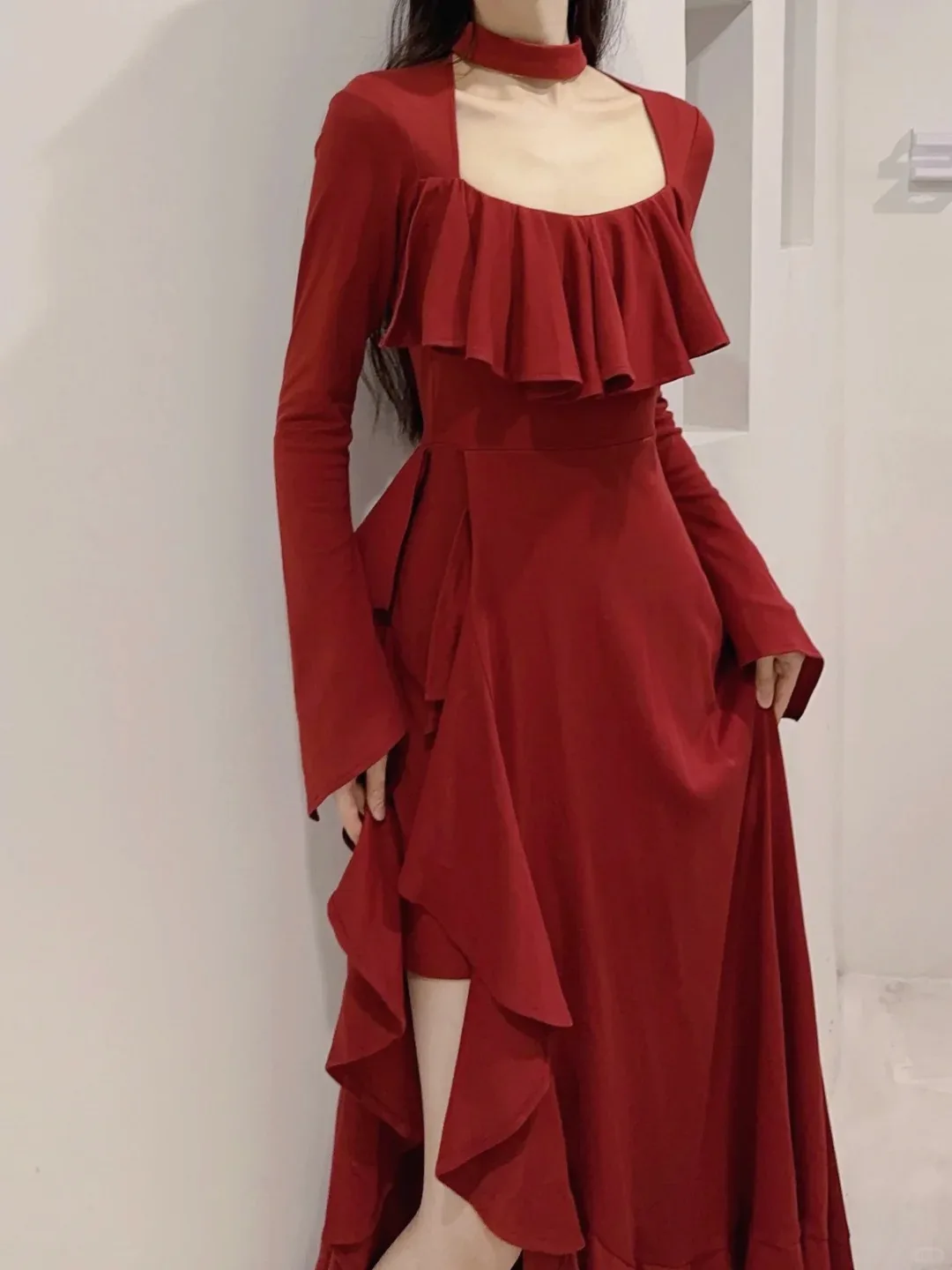 Spring Red Vintage Elegant Dress Women Flare Sleeve Designer Sweet Long Dress Female Ruffles Retro Princess Irregular Dress 2024