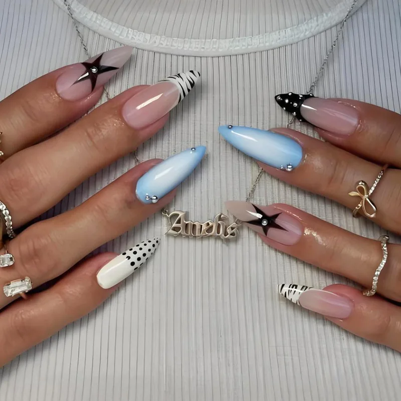 24Pcs Almond Press on Nails Y2K Star Diamond Designs for Cool Girls Nude Color Fake Nails for Women Full Cover False Nail Tips