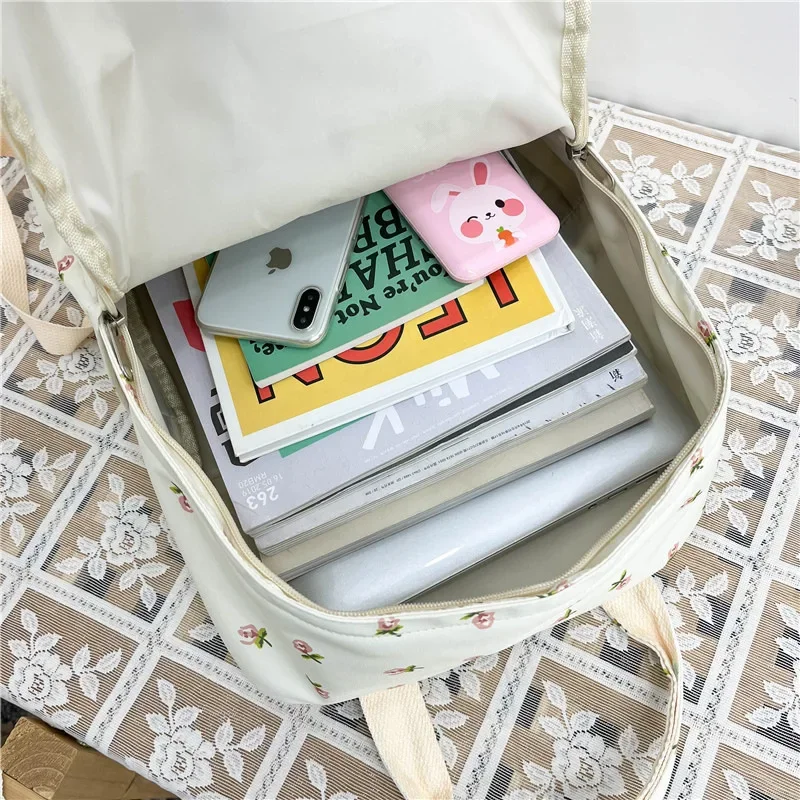 2025年 大容量 レディースリュック 最新ファッション 通勤・旅行に多用途 大学生向け