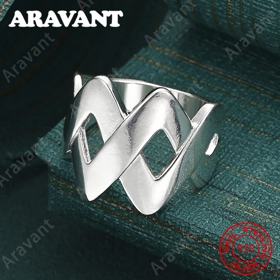925 Sterling Silver Geometric Cross W Ring - A Unique And Versatile Gift For Women, Perfect For Formal Occasions And Occasions.