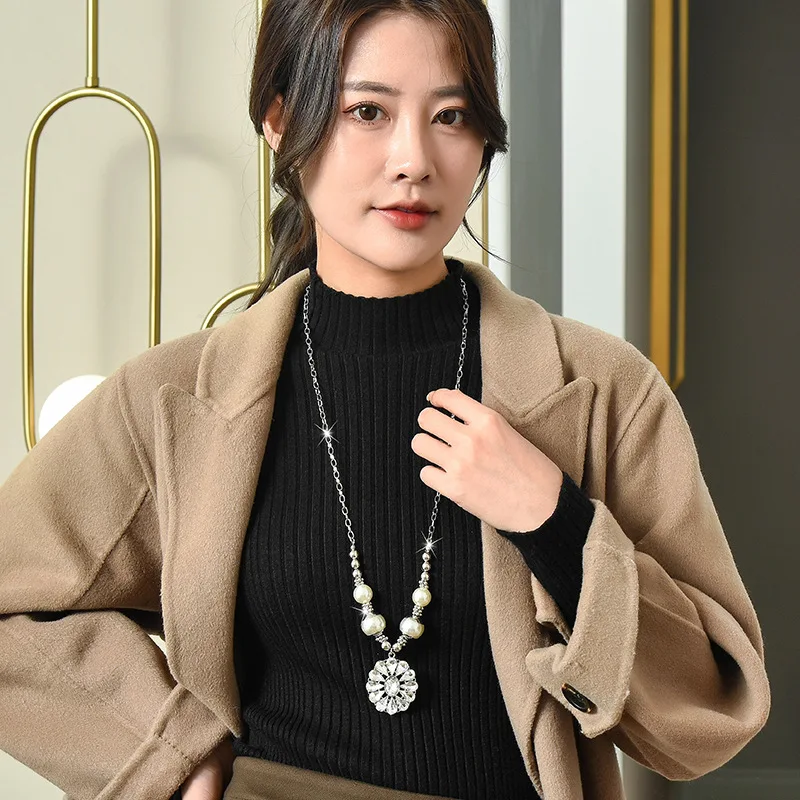 フラワーセーターチェーン秋冬新作色褪せないロングネックレス