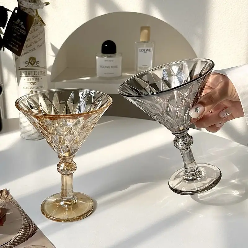 

European Vintage Relief Tall Glass Cup,Champagne Glass Diamond Carved Wine Glases,Glass Red Wine Cups for Wedding Home Drinkware