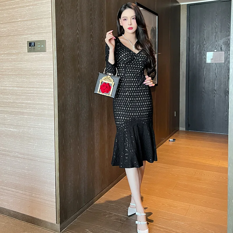 Autumn New Elegant Temperament V-neck Slim-fitting Fishtail Lace Dress French Foreign Style Long Dress