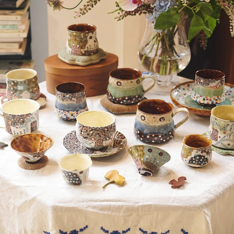 

Hand-painted plant cup and plate, item 924th