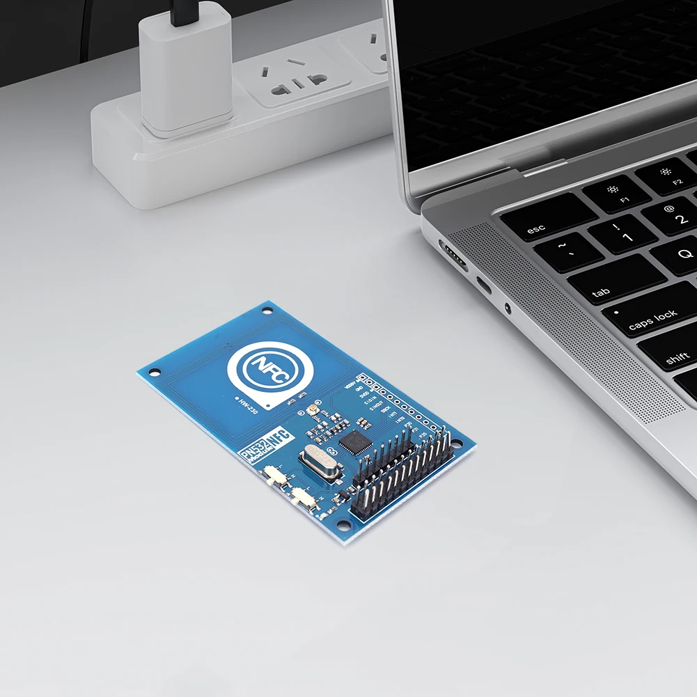 modulo-de-comunicacao-sem-contato-pn532-nfc-rfid-reader-writer-shield-spi-i2c-1356mhz-com-porta-uart-para-placa-arduino