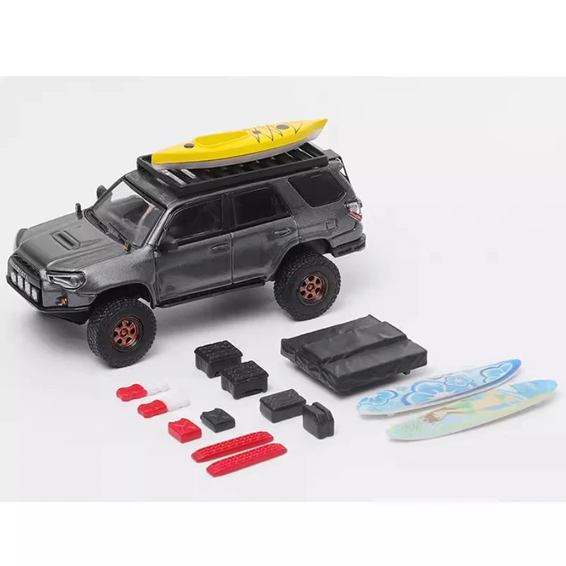 GCD Diecast 1:64 مقياس 4 عداء نسخة معدلة للطرق الوعرة مع ملحقات سبيكة محاكاة نموذج سيارة مجموعة عرض هدية