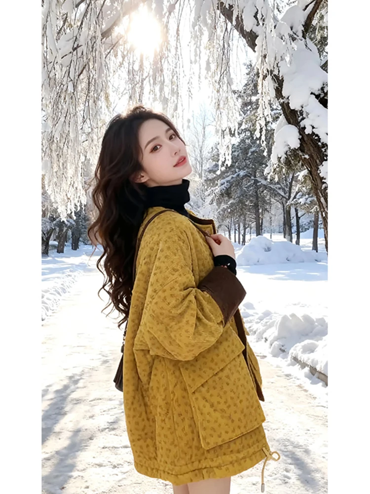 

Зимняя утепленная хлопковая куртка для женщин, модная, с принтом, повседневная, свободного кроя, теплая, с большими карманами, в корейском стиле, на молнии