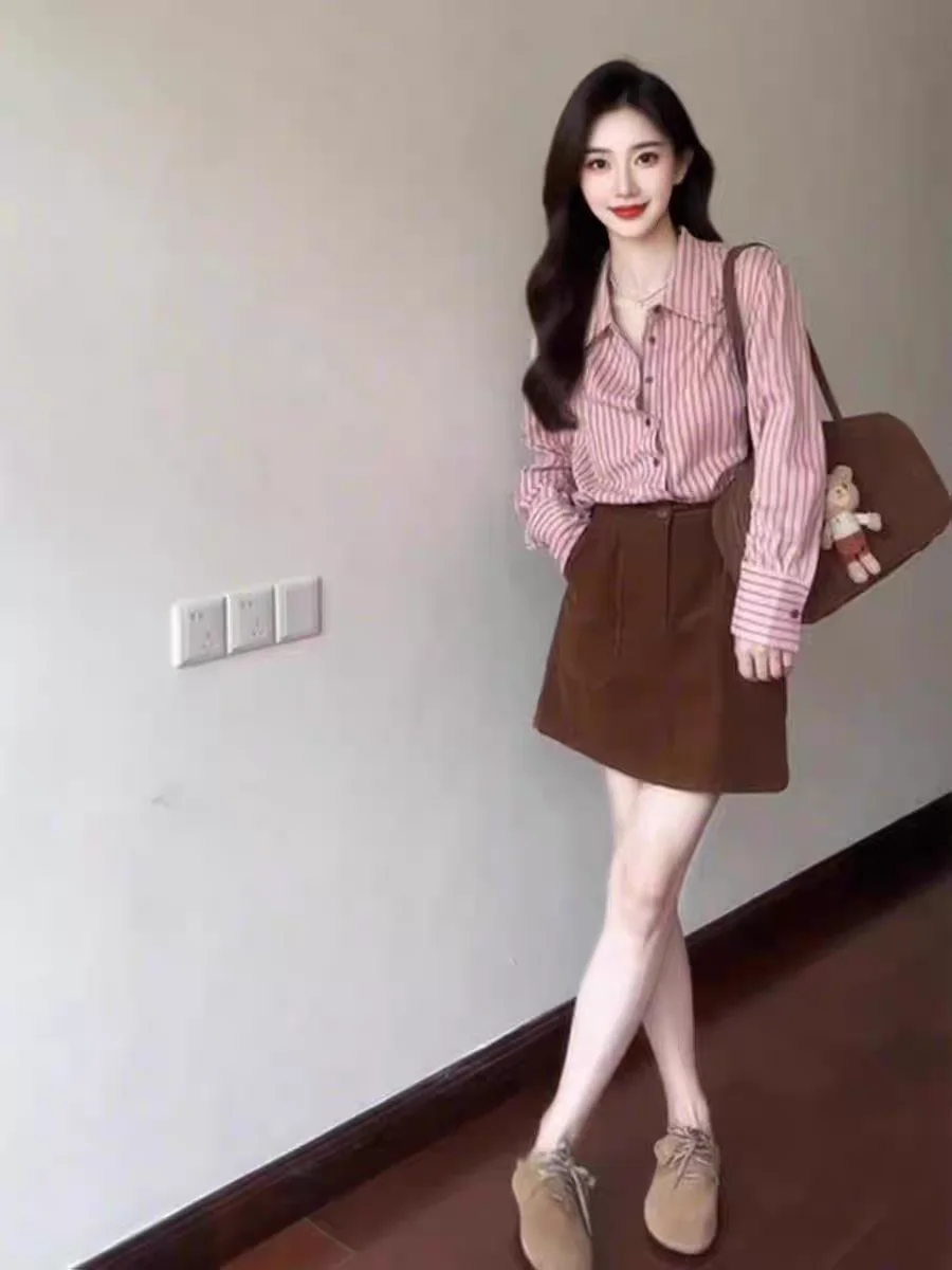 Camisa de manga larga a rayas rosas para mujer, blusa con botones dulces, moda coreana, ropa de calle informal para uso diario, primavera 2026