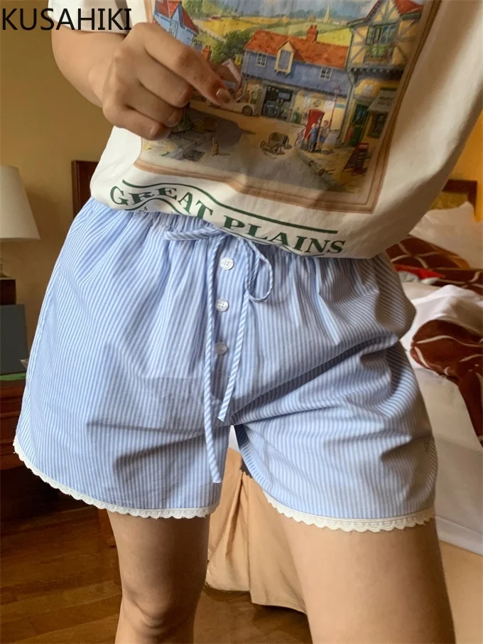 KUSAHIKI Korean Version Niche Versatile Lace Elastic Waist Strap Button Striped Casual Shorts 2024 Summer New Short Mujer