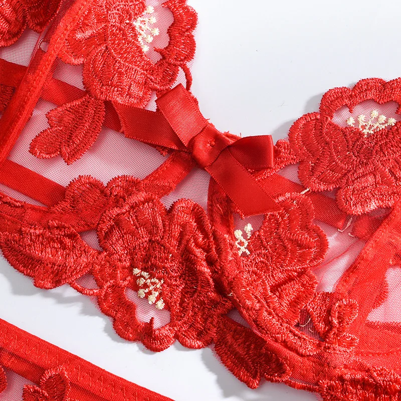 Lingerie mulher sexy vermelho reunião sutiã lingerie feminina roupa interior três peças liga cinto conjunto ver através de sutiã de renda e calcinha conjunto