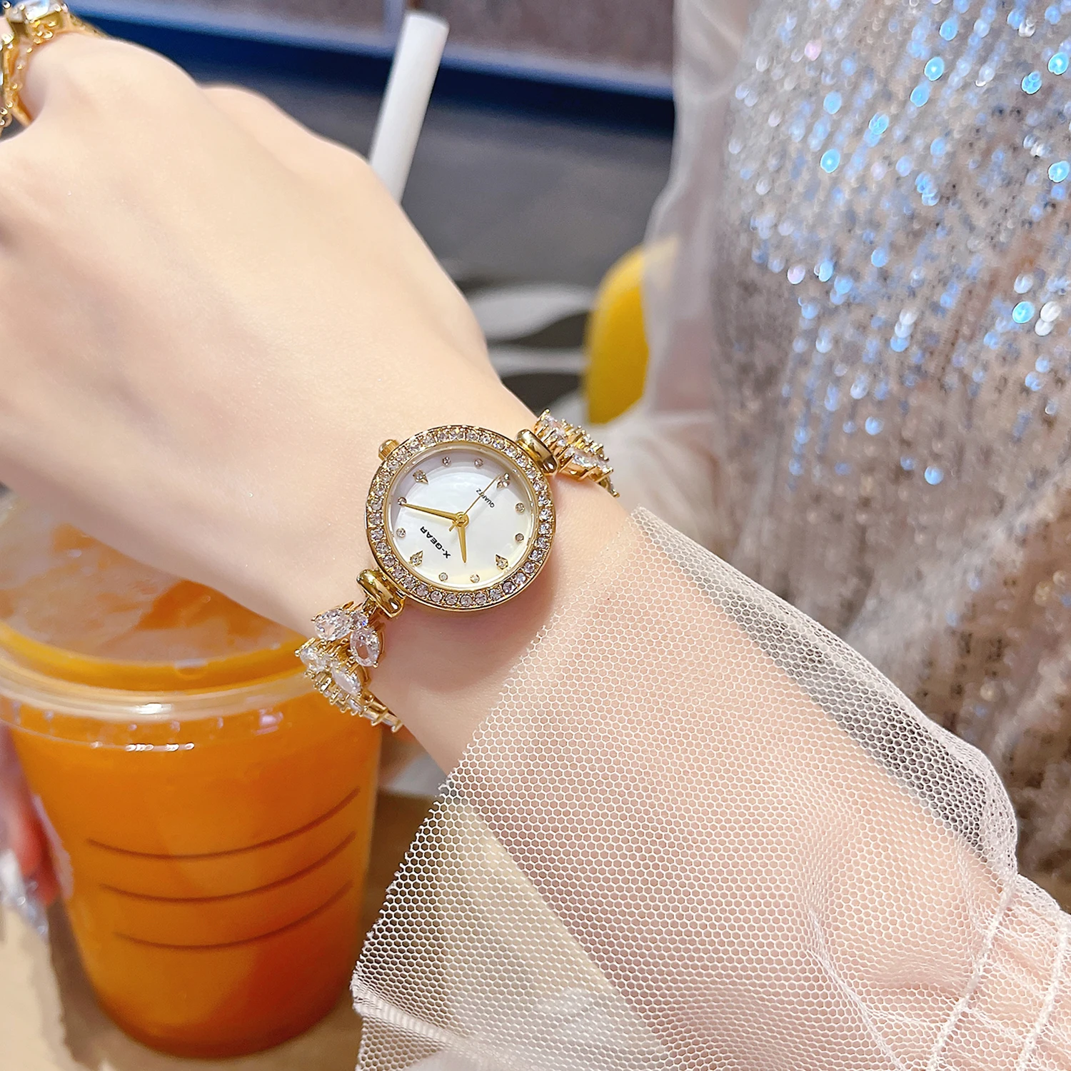 ساعة Sweet Girls ذات قرص دائري أنيق - ساعة يد للطلاب مقاومة للماء، إكسسوار بسيط فاخر وخفيف