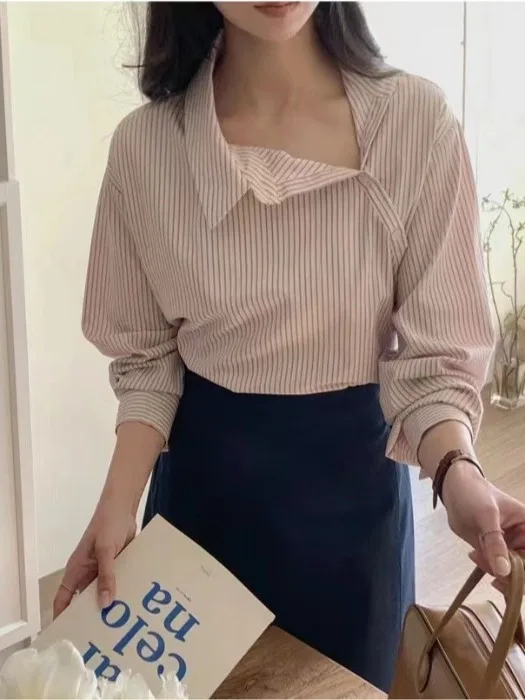 

Шикарная женская рубашка для ранней весны с длинным рукавом, в полоску, с асимметричным воротником, цветными блоками, на одной пуговице, свободного кроя, повседневная