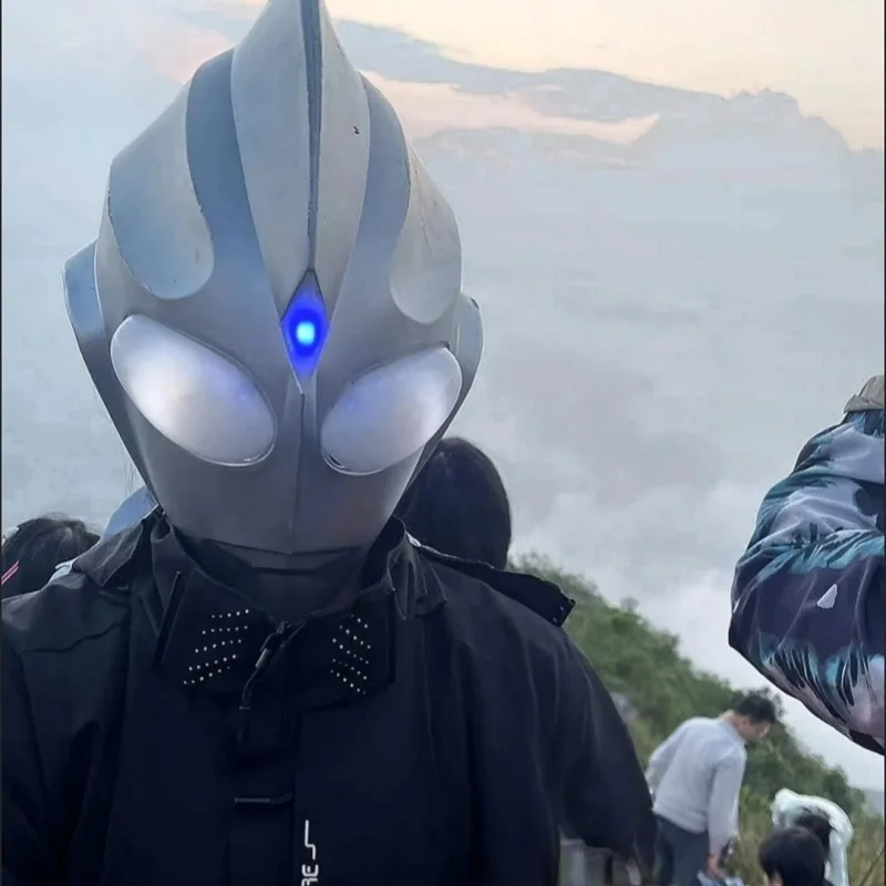 Hełm Supermana z figurką, podświetlany, sterowany dotykowo, UTM Tiga, modny prezent dla fanów animacji.