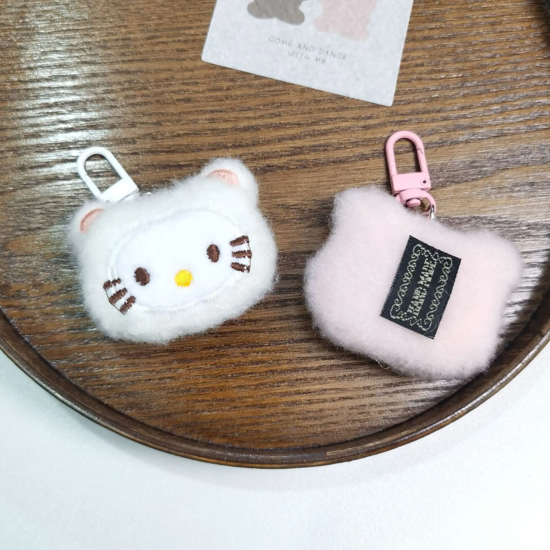 Kawaii Hellokitty دمى محشوة لينة سلاسل المفاتيح لطيف الكرتون أفخم المطرزة Keyrings هدايا حفلات عيد الميلاد للأصدقاء