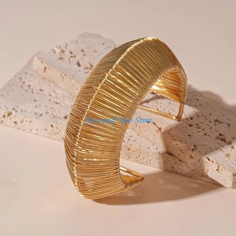 HX6F Versatile Open Geometric Bangle Metallic Finish Bracelet Unisex Accessory Gift