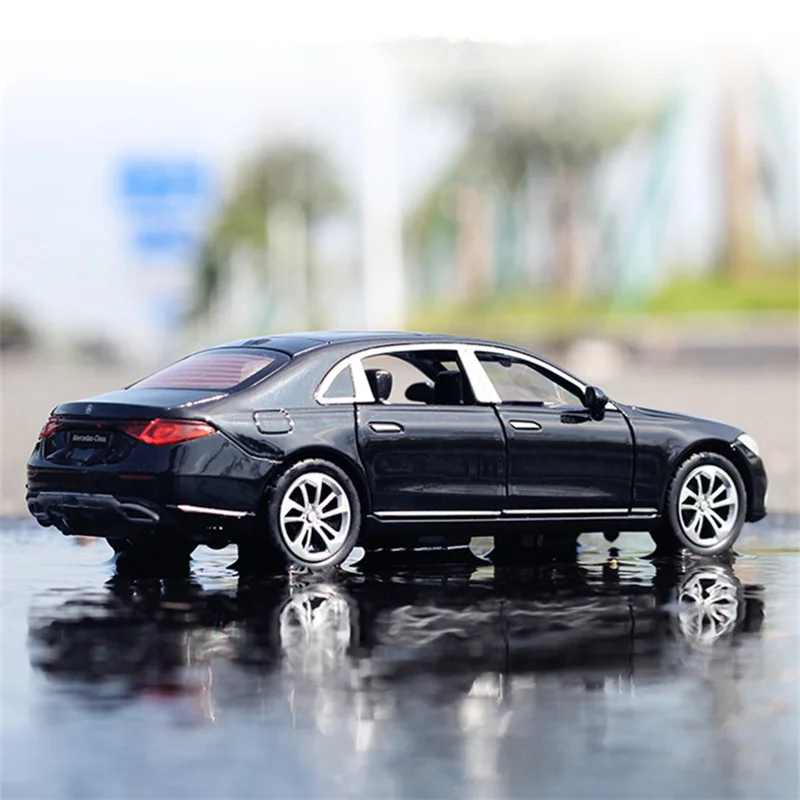 1:32 S400 S680 Alloy Luxy Car Model Diecast Metal Metal Toy Vehicle Car Model High Simulation Sound and Light Childrens Toy Gift