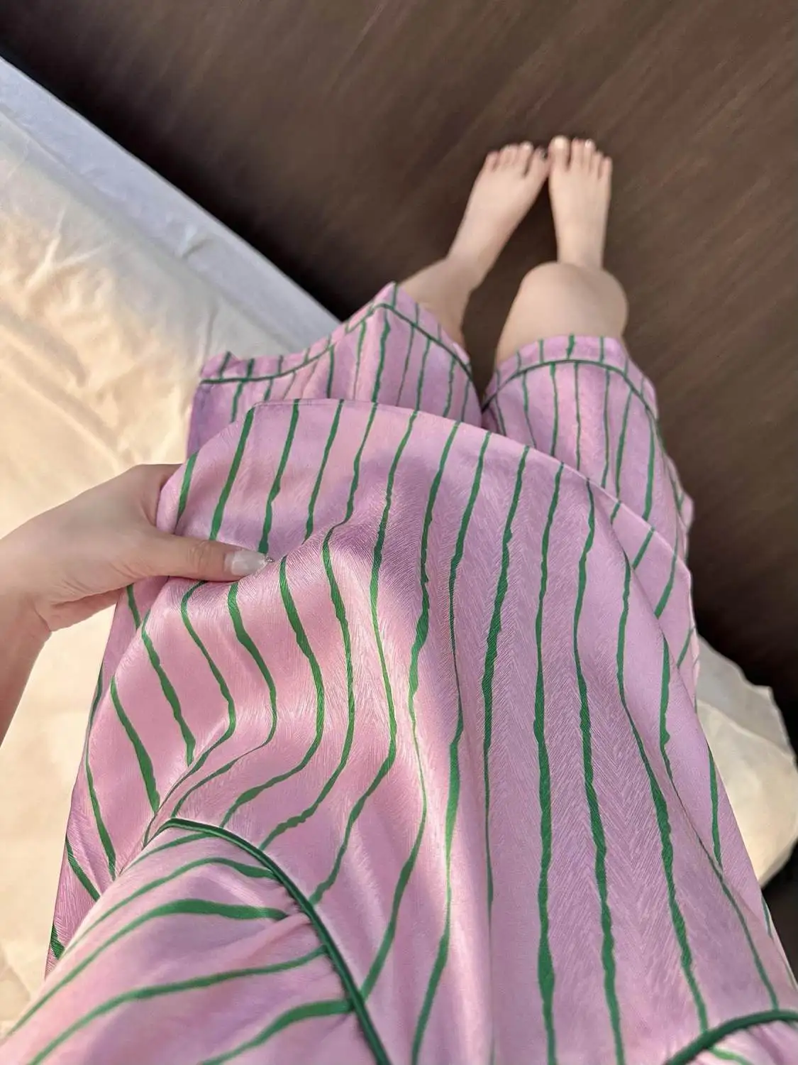

Ice Silk Pajamas Women's Suspender Shorts Can Be Weared Outside and Adjustable Thin Student Girls Sexy Home Clothes Set