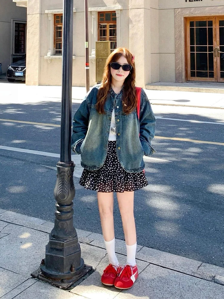 เสื้อแจ็คเก็ตยีนส์สีน้ำเงินสไตล์อเมริกันย้อนยุคสำหรับผู้หญิง คอเสื้อแบบไม่สมมาตร สไตล์เกาหลี แขนยาวแบบเปิด แจ็คเก็ตคาร์ดิแกน เสื้อแจ็คเก็ต