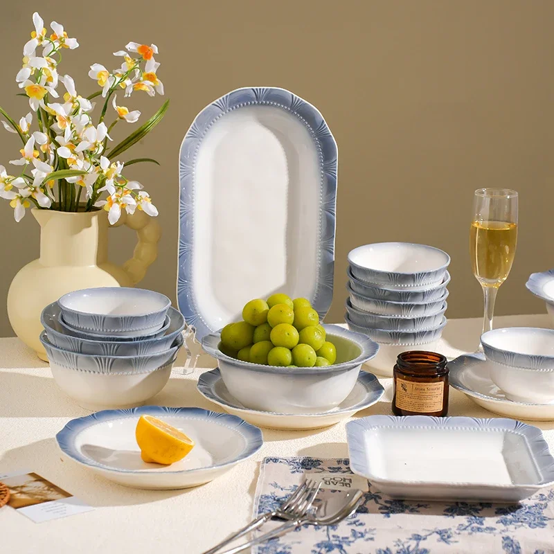 

French Style Relief Dining Plates Delicious Dishes Deep Soup Plate Exquisite Fruits Salad Ceramic Plate Blue Edge Home Tableware